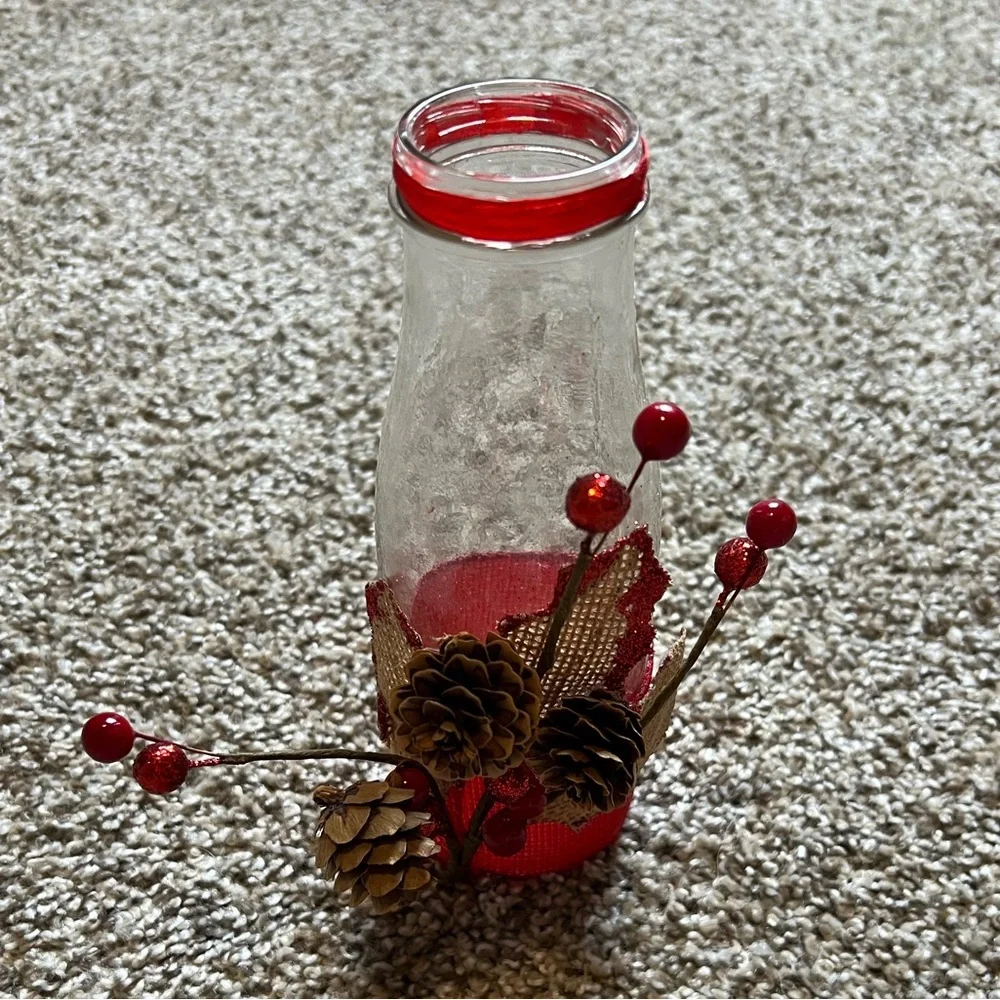 Handcrafted Christmas Vase - Picture 3 of 6